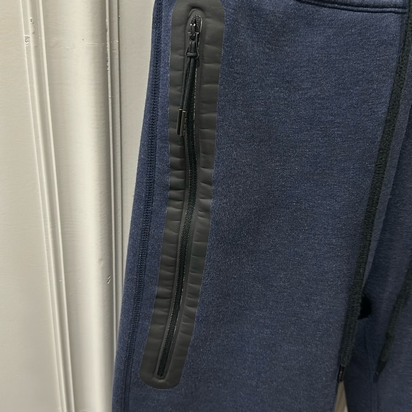 Nike “TECH” Fleece Jogger ADULT XSMALL - Picture 5 of 6